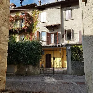 Apartment Il Cortiletto, Gargnano