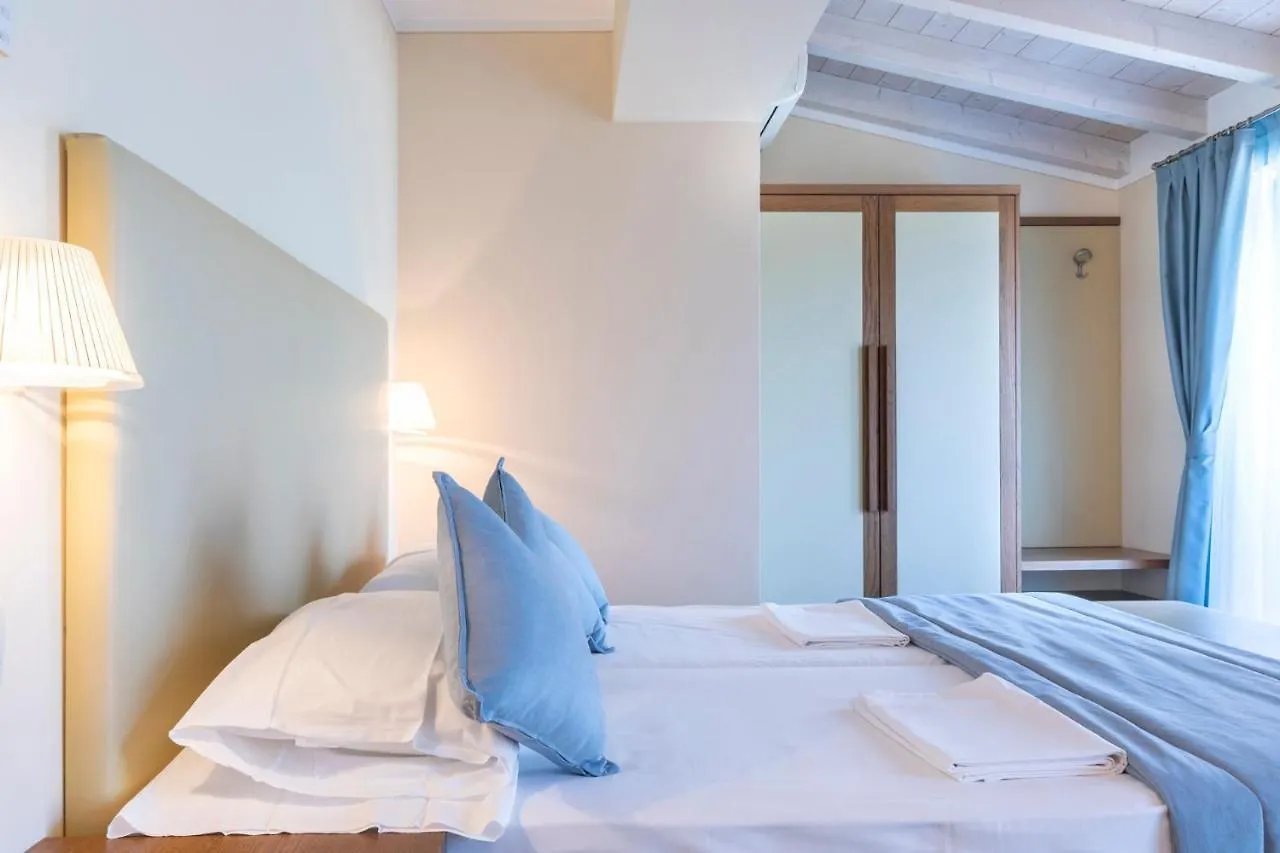 Hotel Baia D'Oro - Adults Only ガルニャーノ 4*,  イタリア