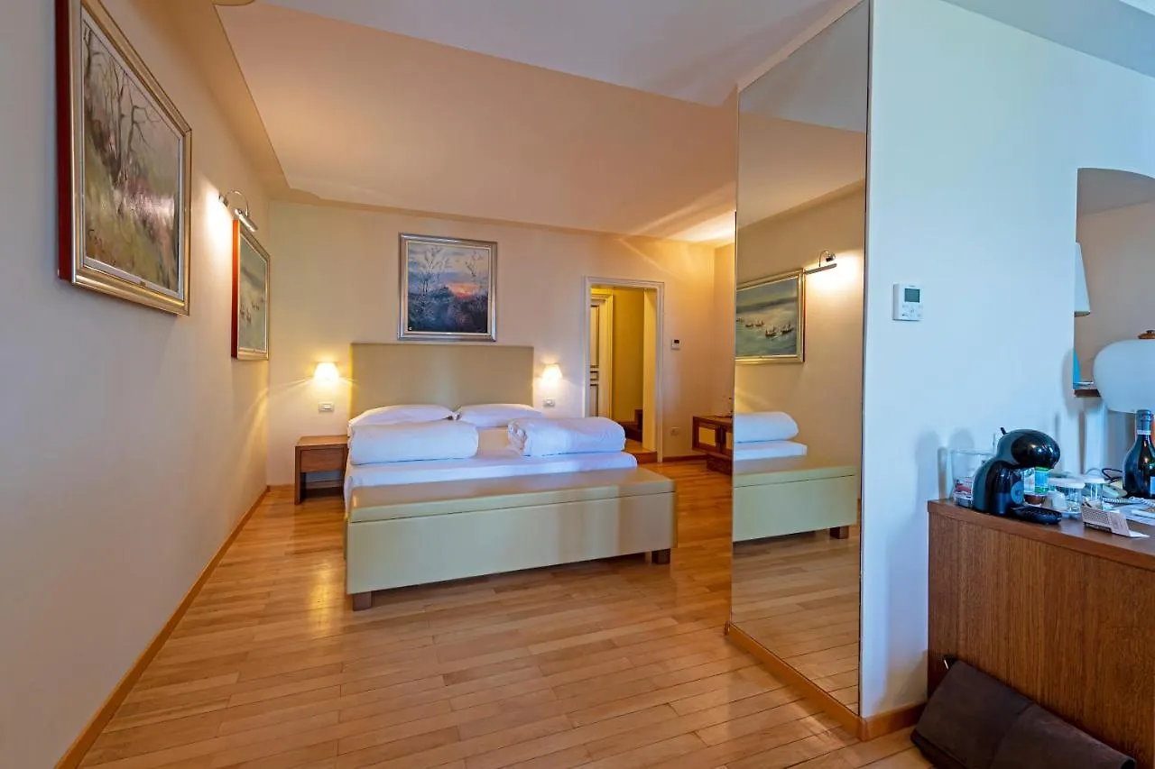 Hotel Baia D'Oro Gargnano